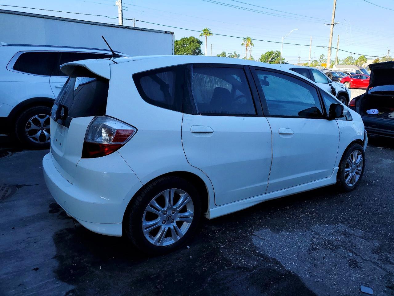 2010 Honda Fit Sport - Фото 3