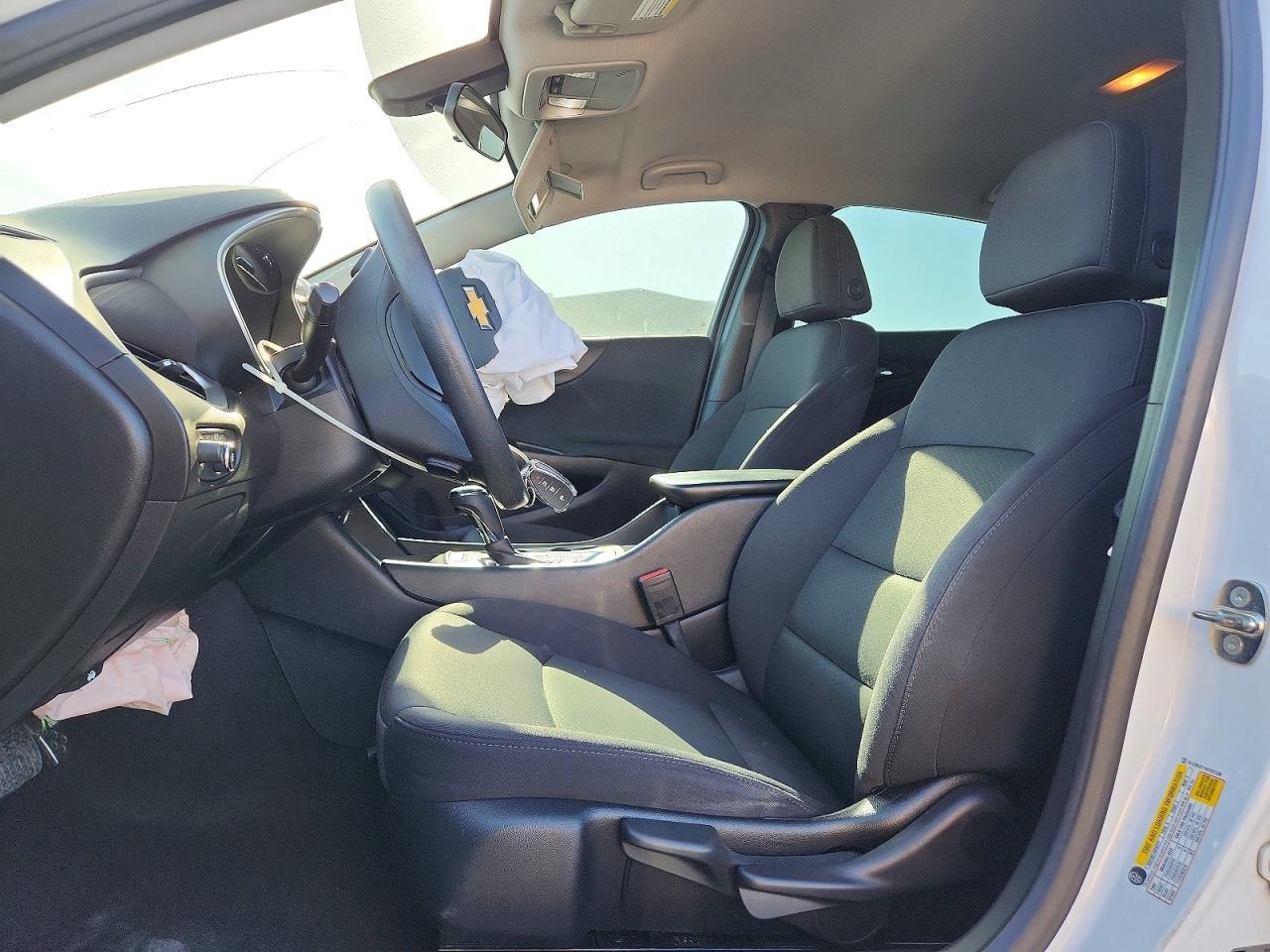 2017 Chevrolet Malibu Ls - Фото 7