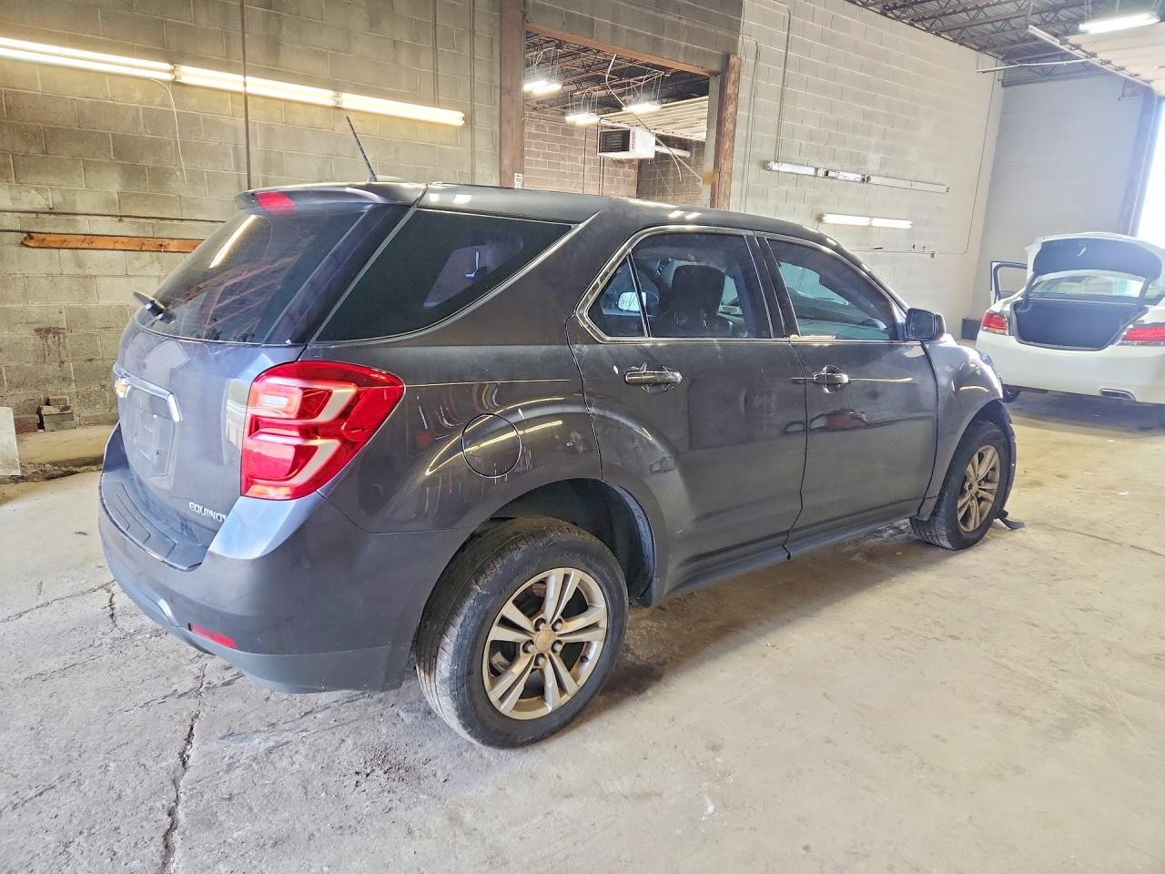 2016 Chevrolet Equinox Ls - Фото 3