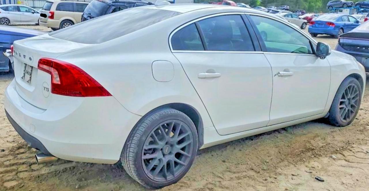 2013 Volvo S60 T5 - Image 3