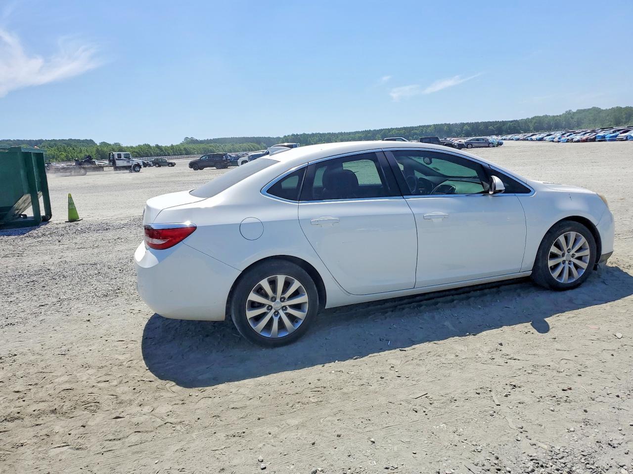2015 Buick Verano - Фото 3