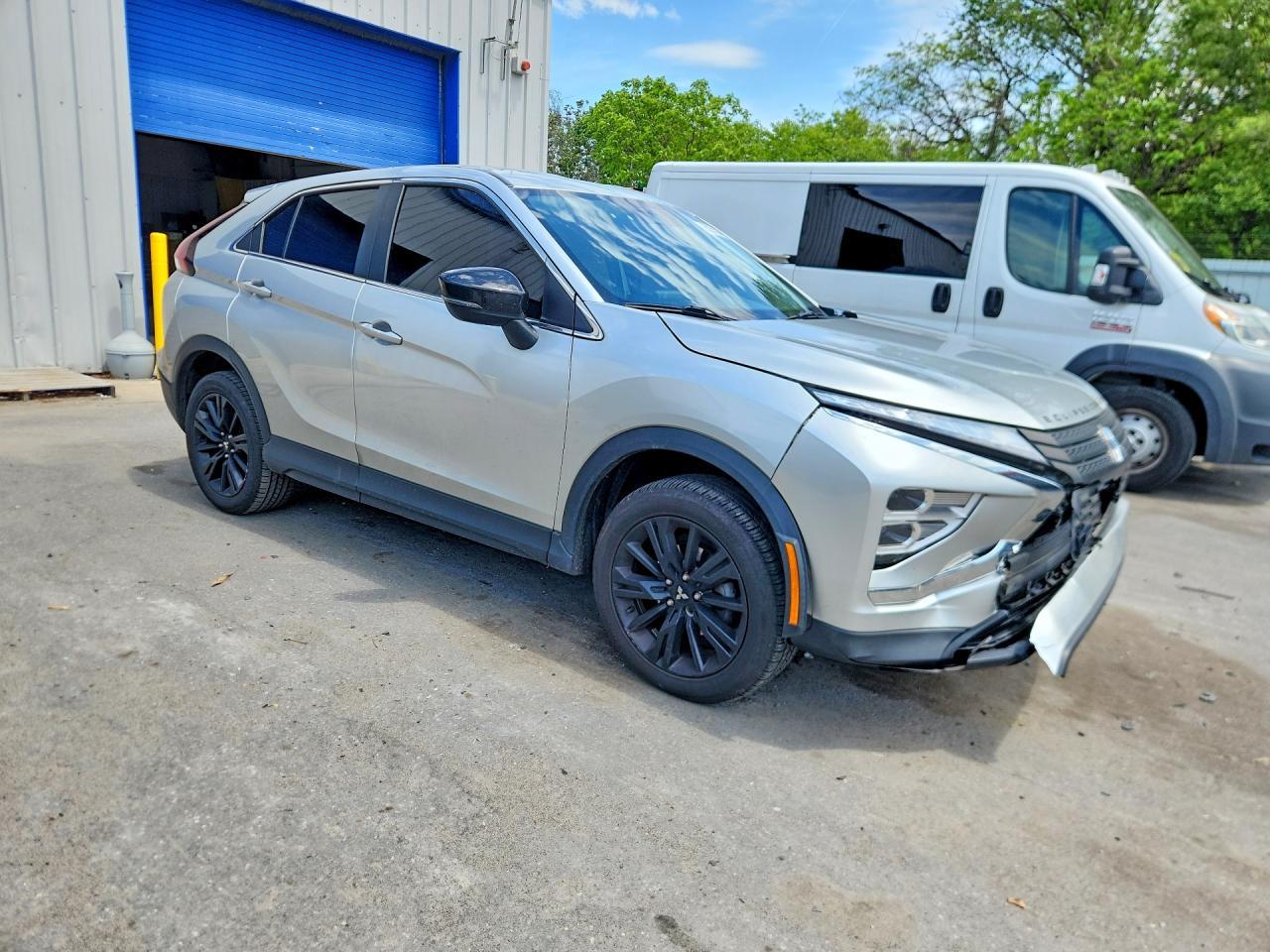 2023 Mitsubishi Eclipse Cross Le - Фото 4