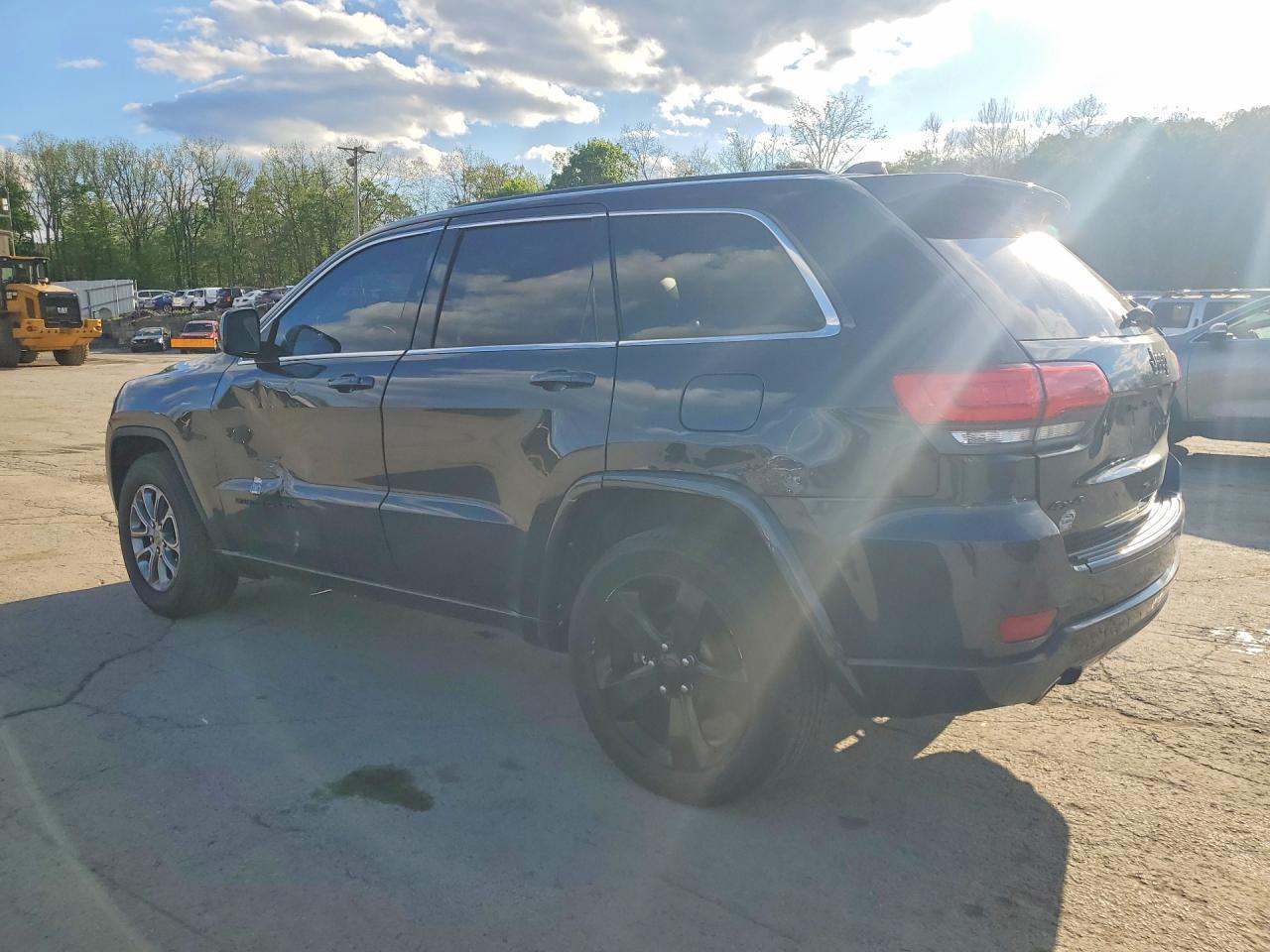 2014 Jeep Grand Cherokee Laredo - Image 2