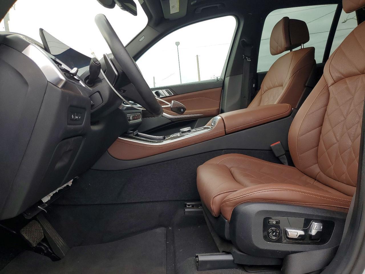 2025 BMW X5 xDrive40I - Фото 7