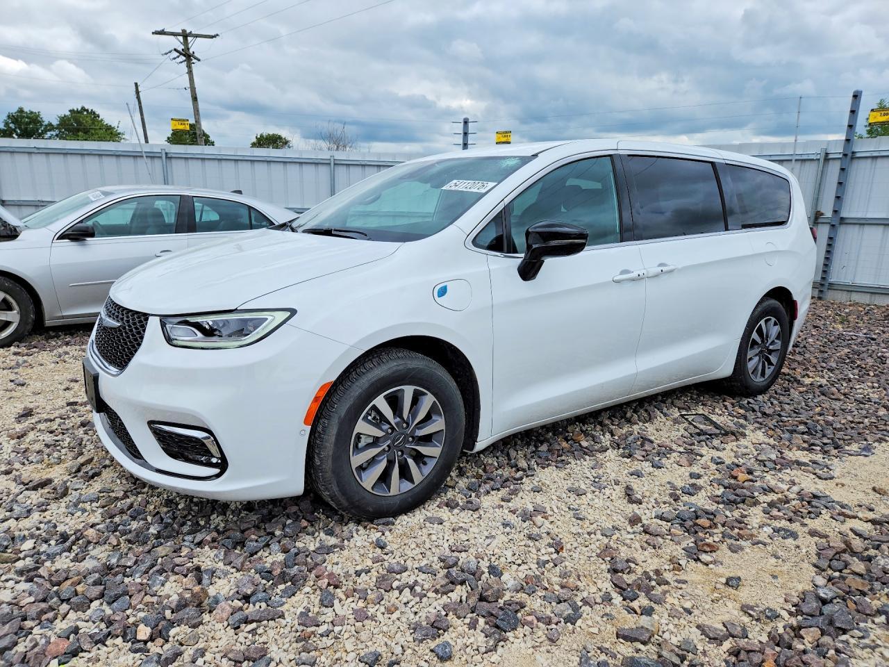 2025 Chrysler Pacifica Hybrid Select