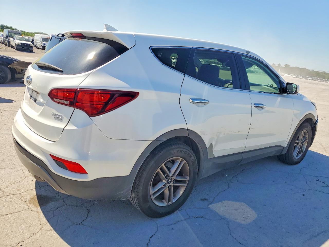 2017 Hyundai Santa Fe Sport 2.4L - Фото 3
