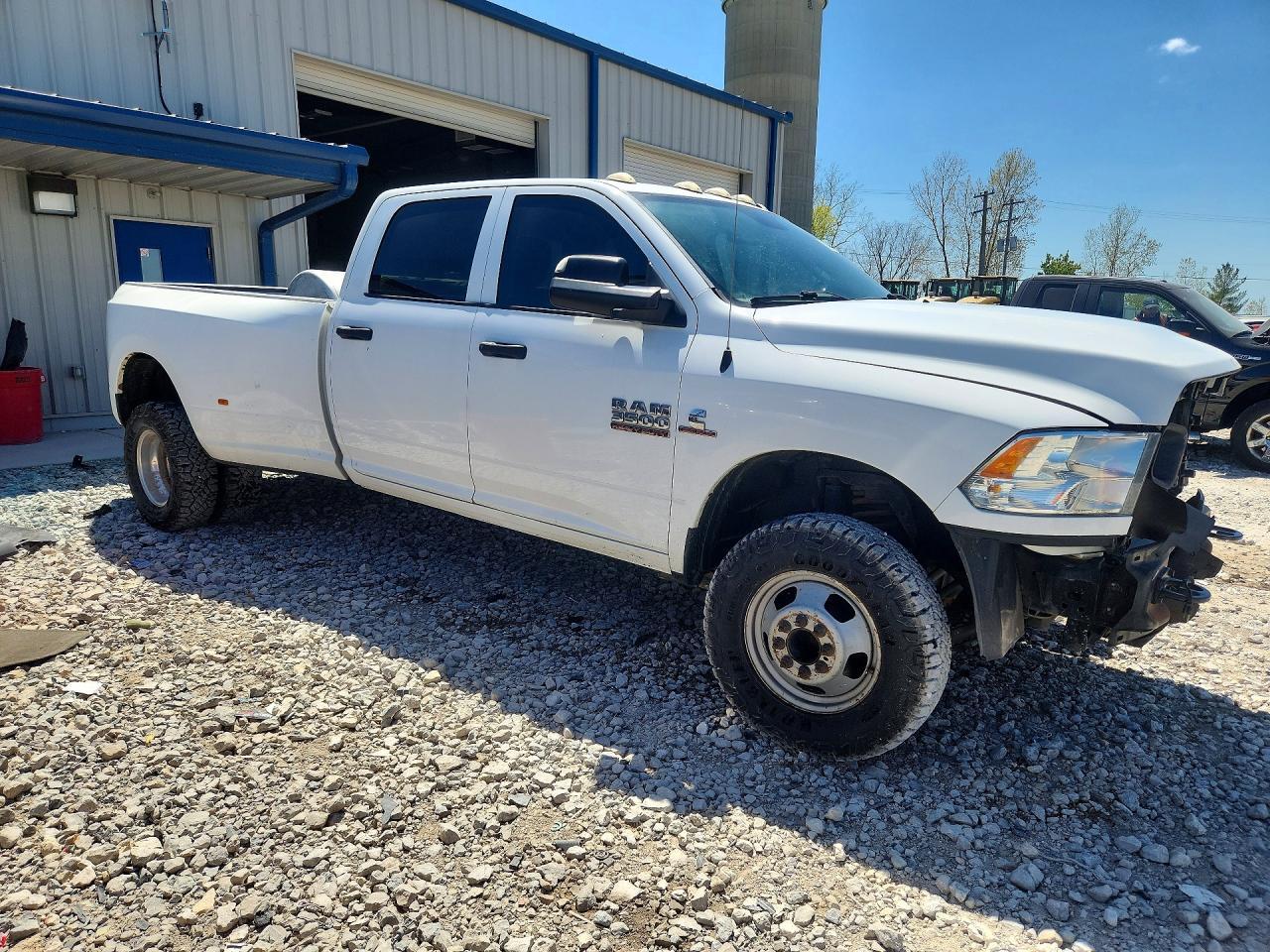 2016 Ram 3500 St - Image 4