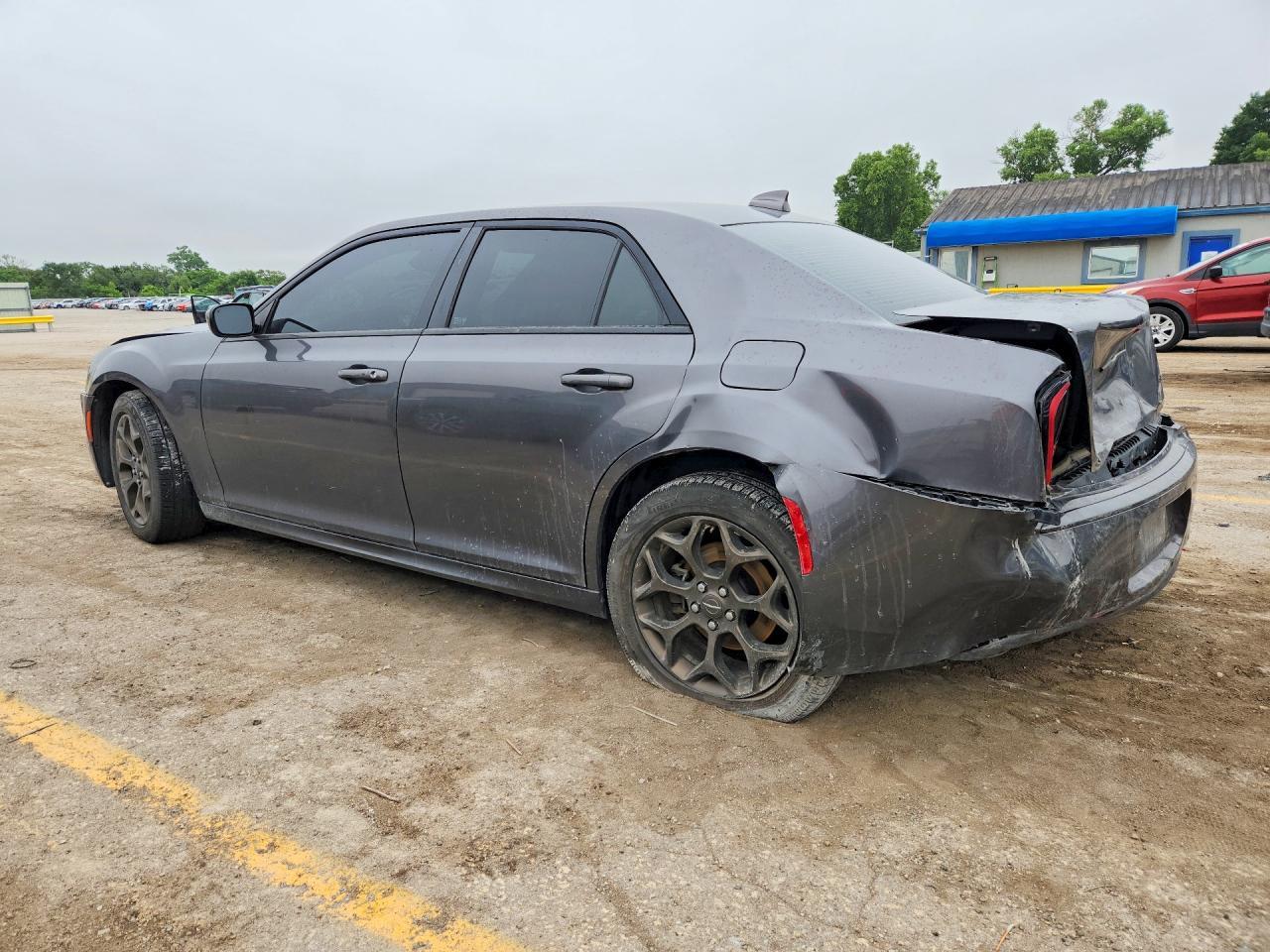 2016 Chrysler 300 S - Фото 2
