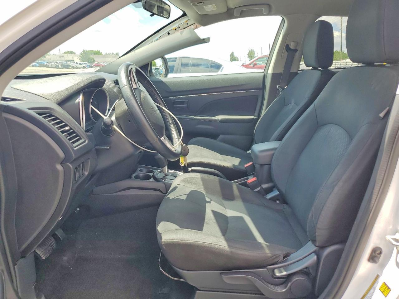 2015 Mitsubishi Outlander Sport Es - Image 7
