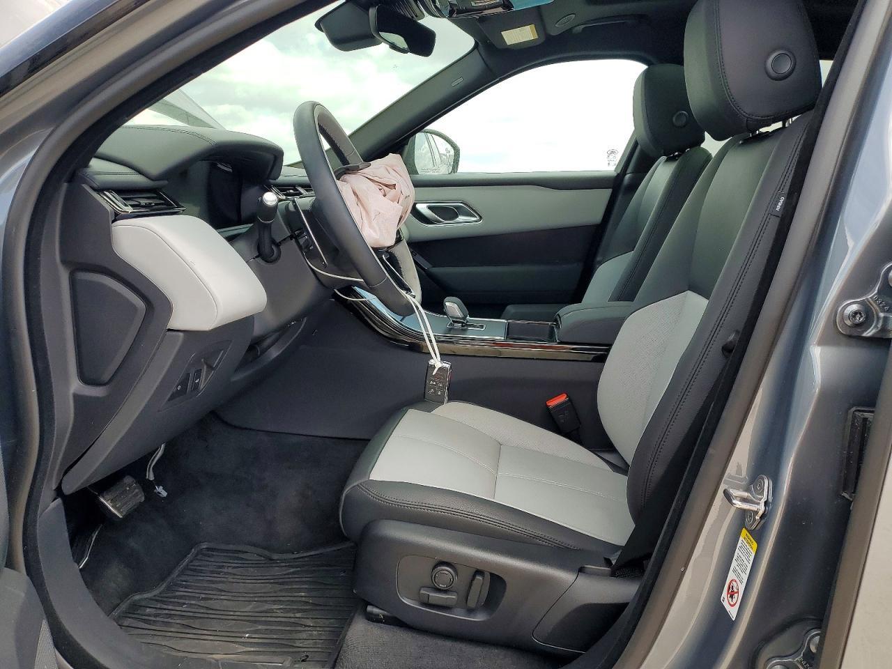 2026 Land Rover Range Rover Velar Dynamic Se - Image 7