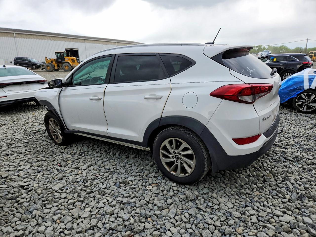 2016 Hyundai Tucson Se - Image 2