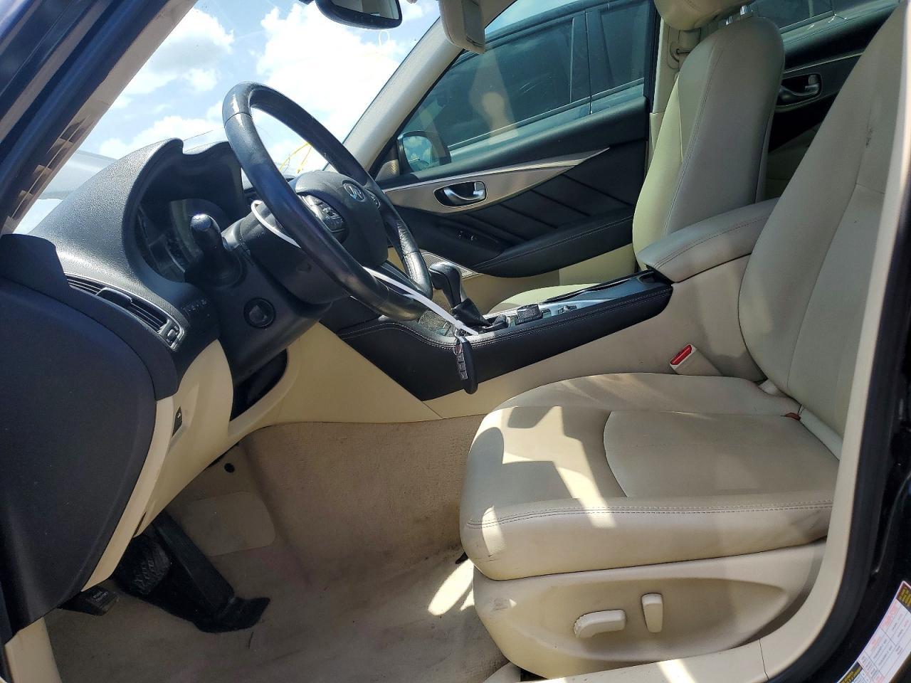 2017 Infiniti Q50 3.0T Premium - Фото 7