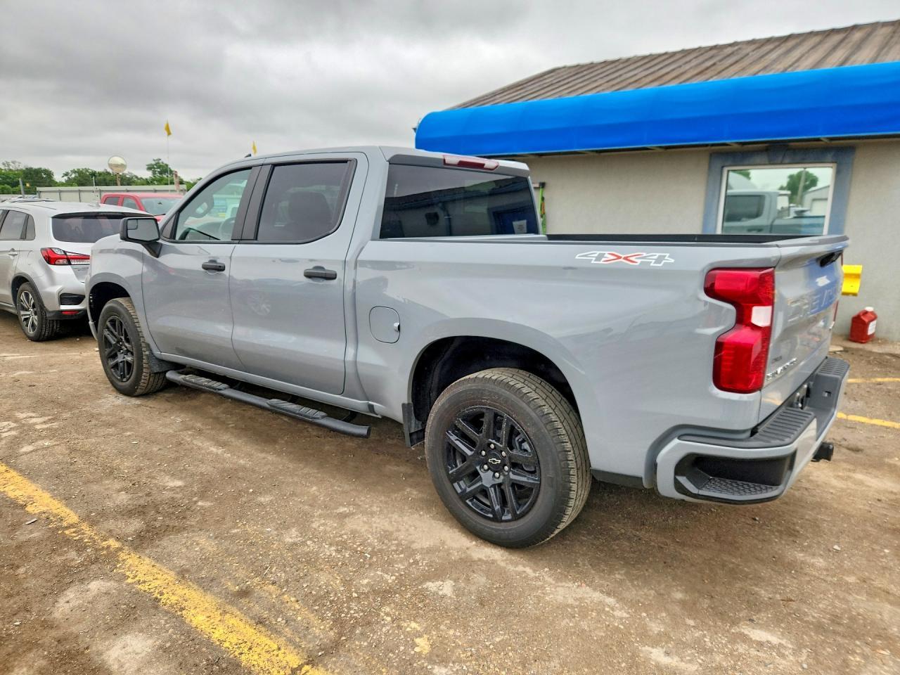 2024 Chevrolet Silverado K1500 Custom - Image 2