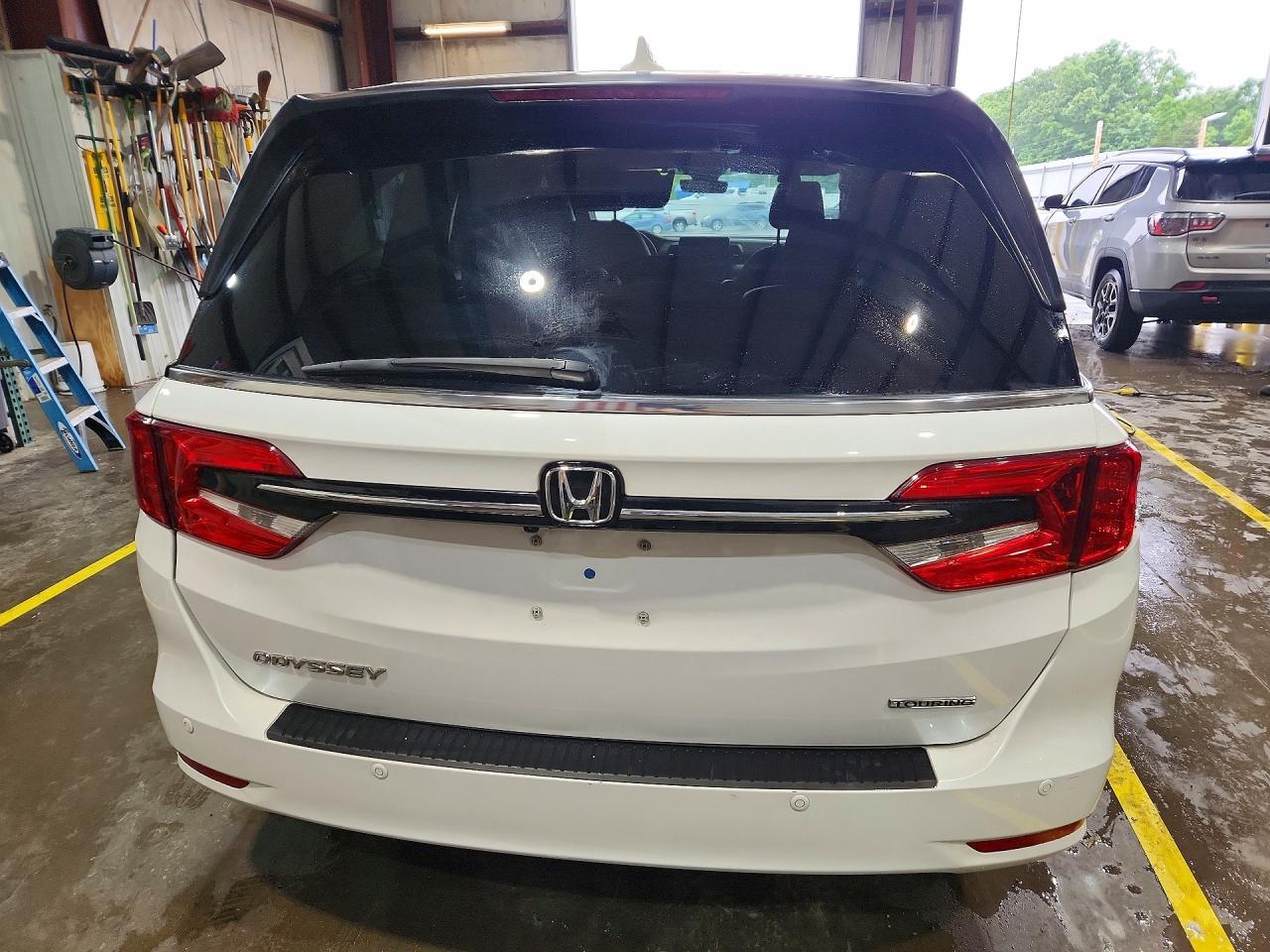 2023 Honda Odyssey Touring - Фото 6