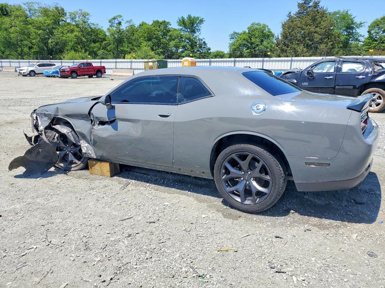 2023 Dodge Challenger Sxt - Фото 2