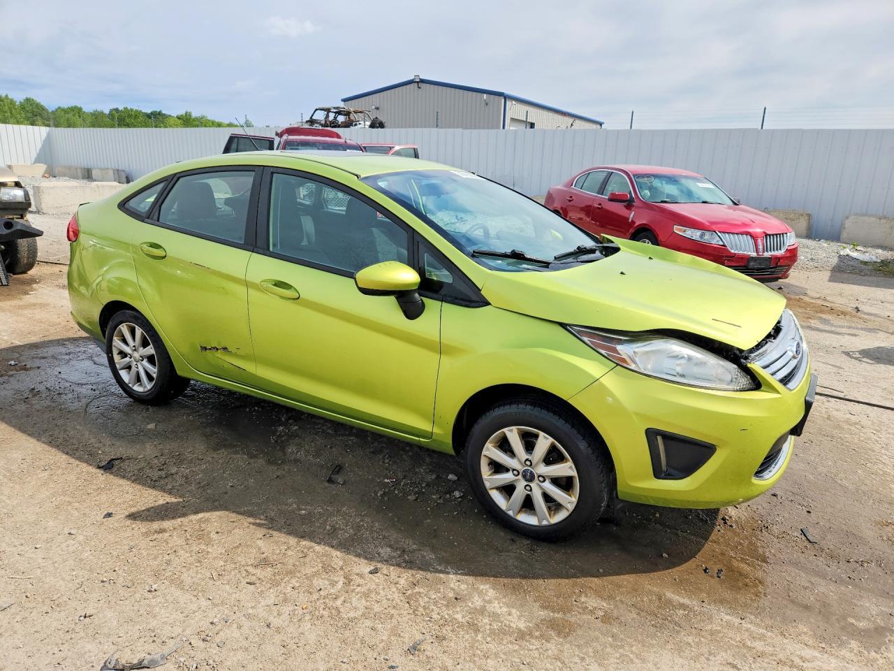 2011 Ford Fiesta Se - Фото 4