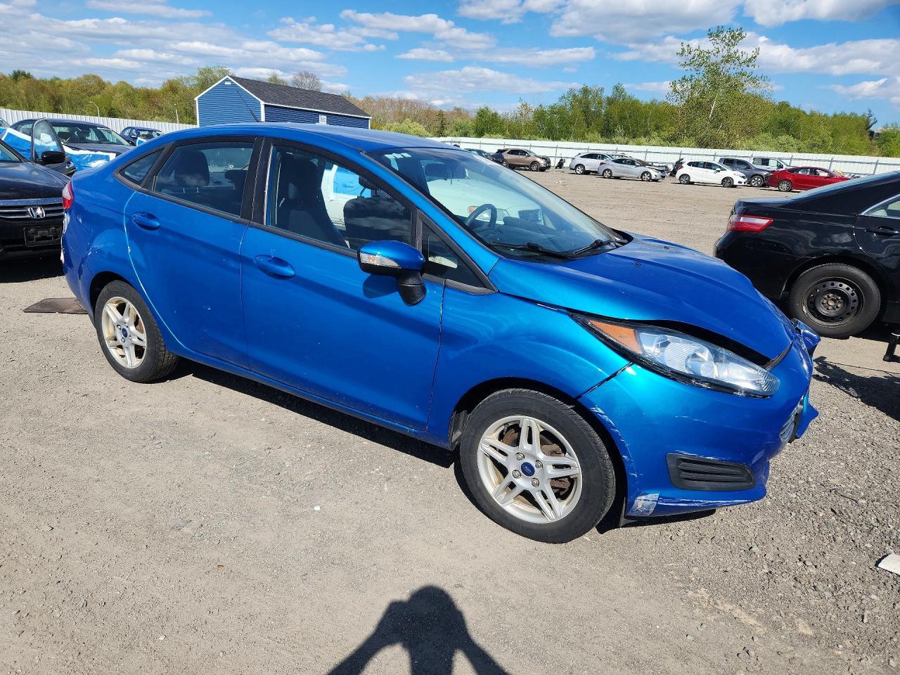 2017 Ford Fiesta Se - Фото 4