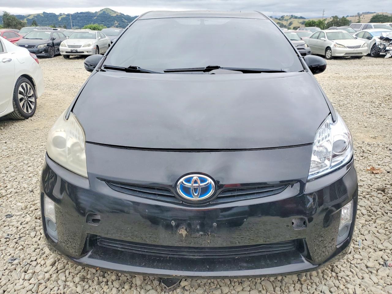 2011 Toyota Prius Four - Image 5