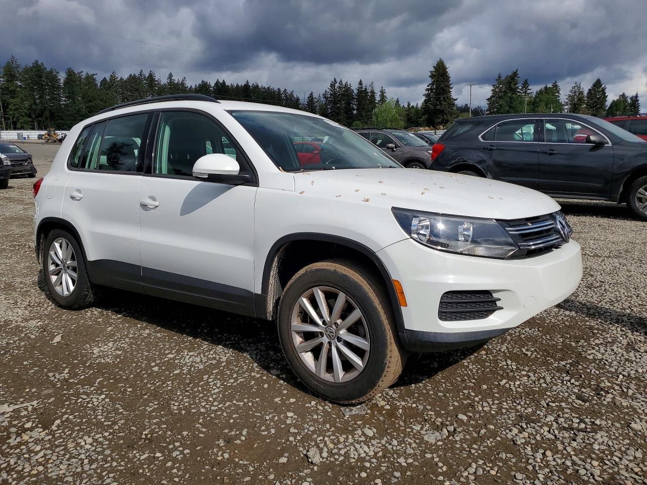 2018 Volkswagen Tiguan Limited - Фото 4