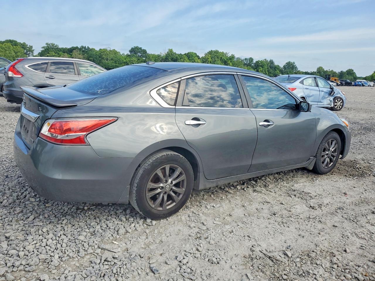 2015 Nissan Altima 2.5 S - Image 3