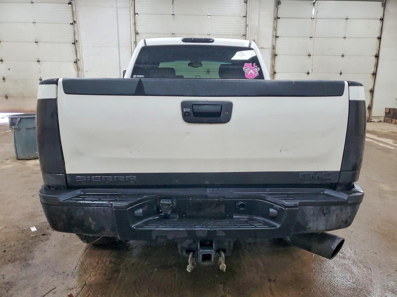 2011 GMC Sierra K3500 Denali - Фото 6