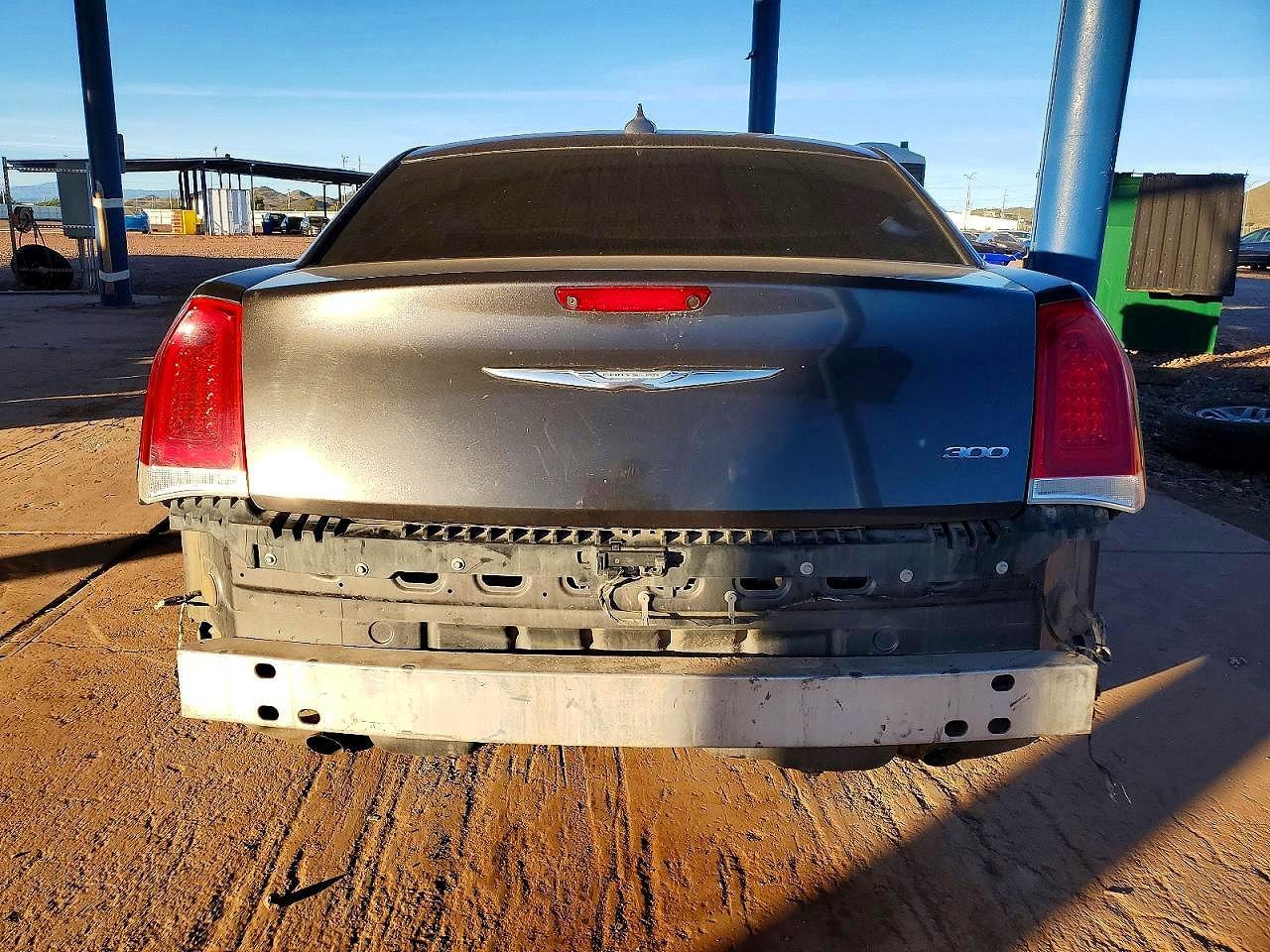 2016 Chrysler 300 Limited - Image 6