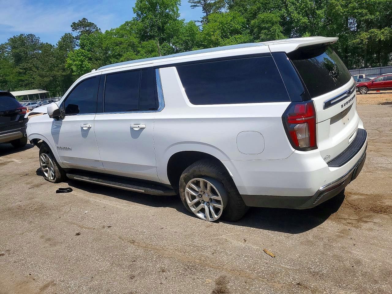2021 Chevrolet Suburban K1500 Ls - Image 2