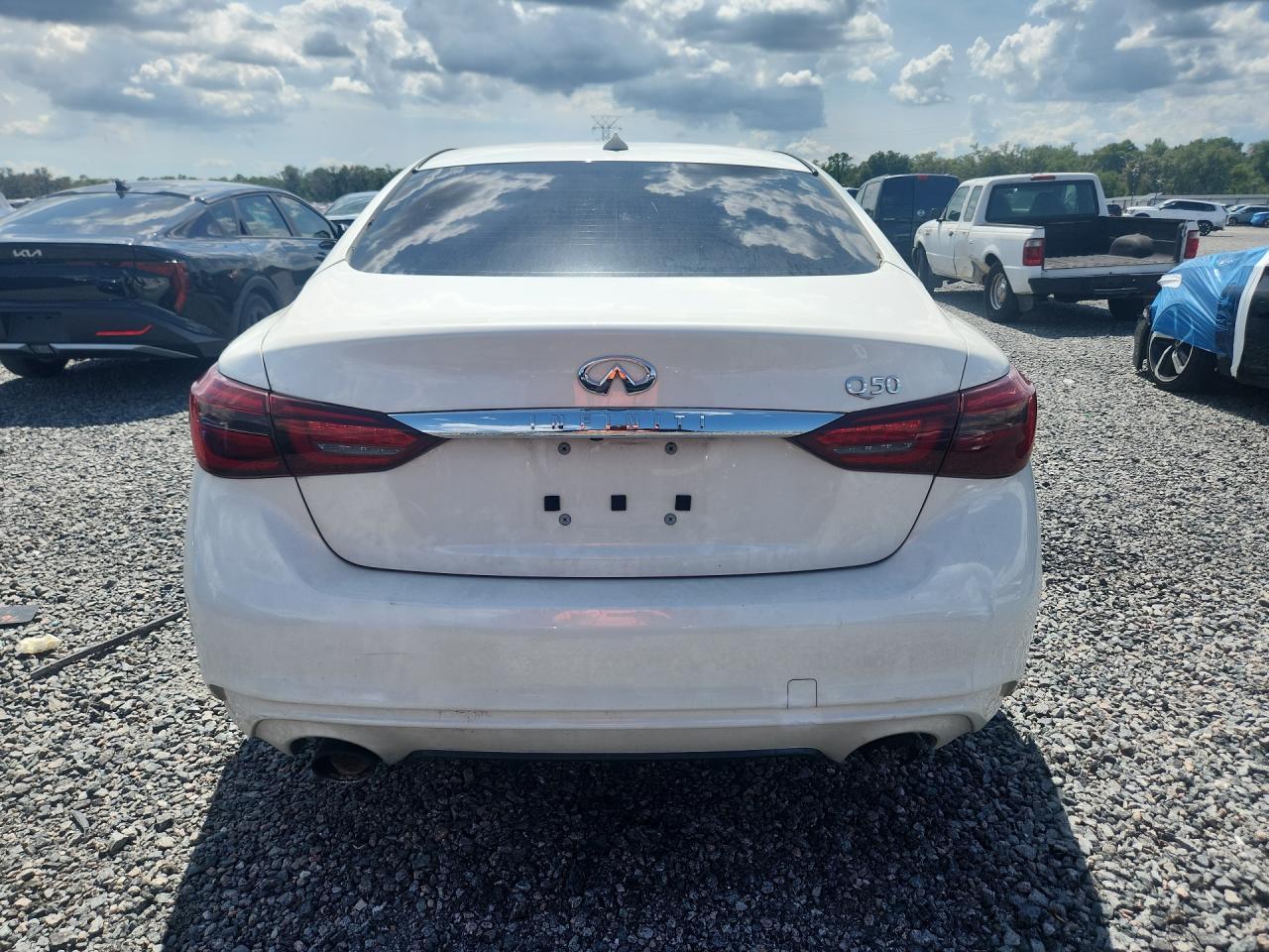 2018 Infiniti Q50 3.0T Luxe - Фото 6