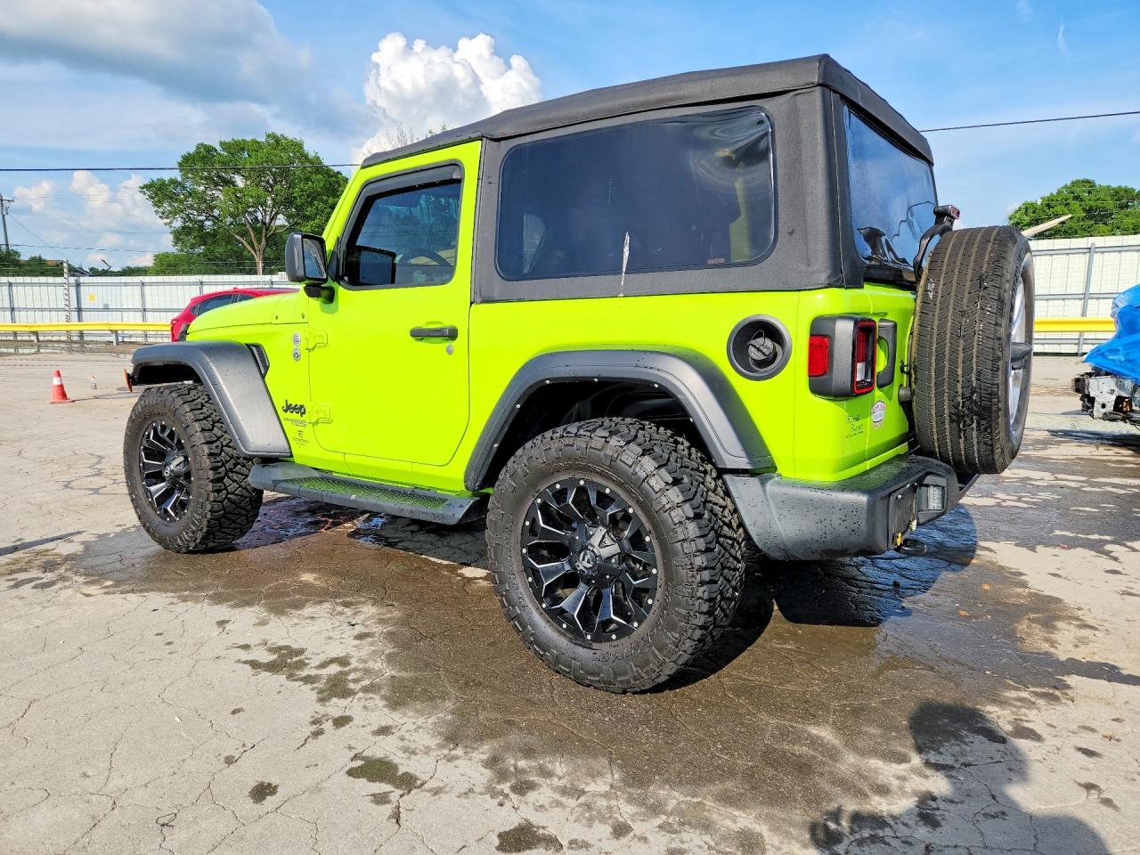 2021 Jeep Wrangler Sport - Фото 2