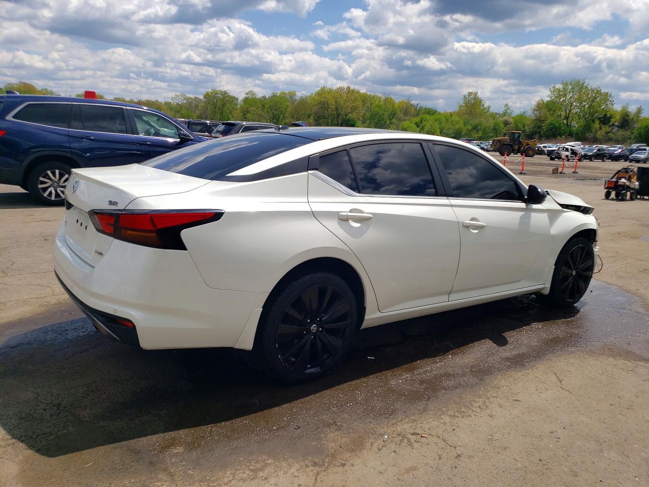 2020 Nissan Altima Sr - Image 3