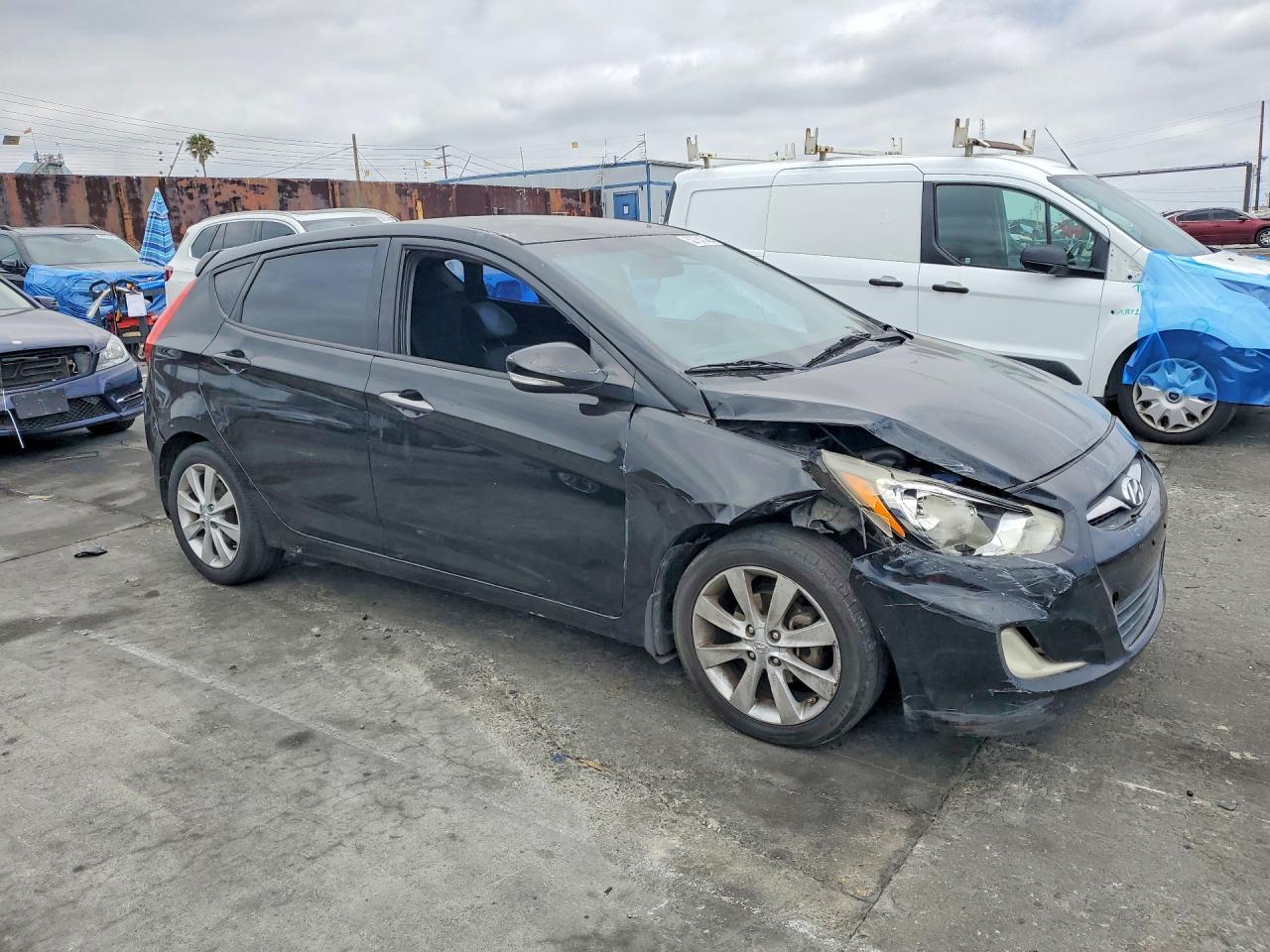 2013 Hyundai Accent Se - Фото 4