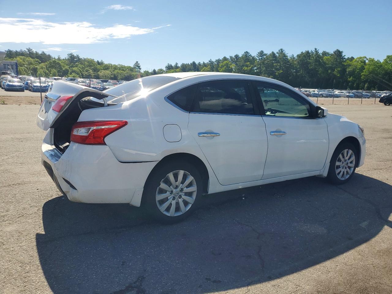 2018 Nissan Sentra S - Фото 3