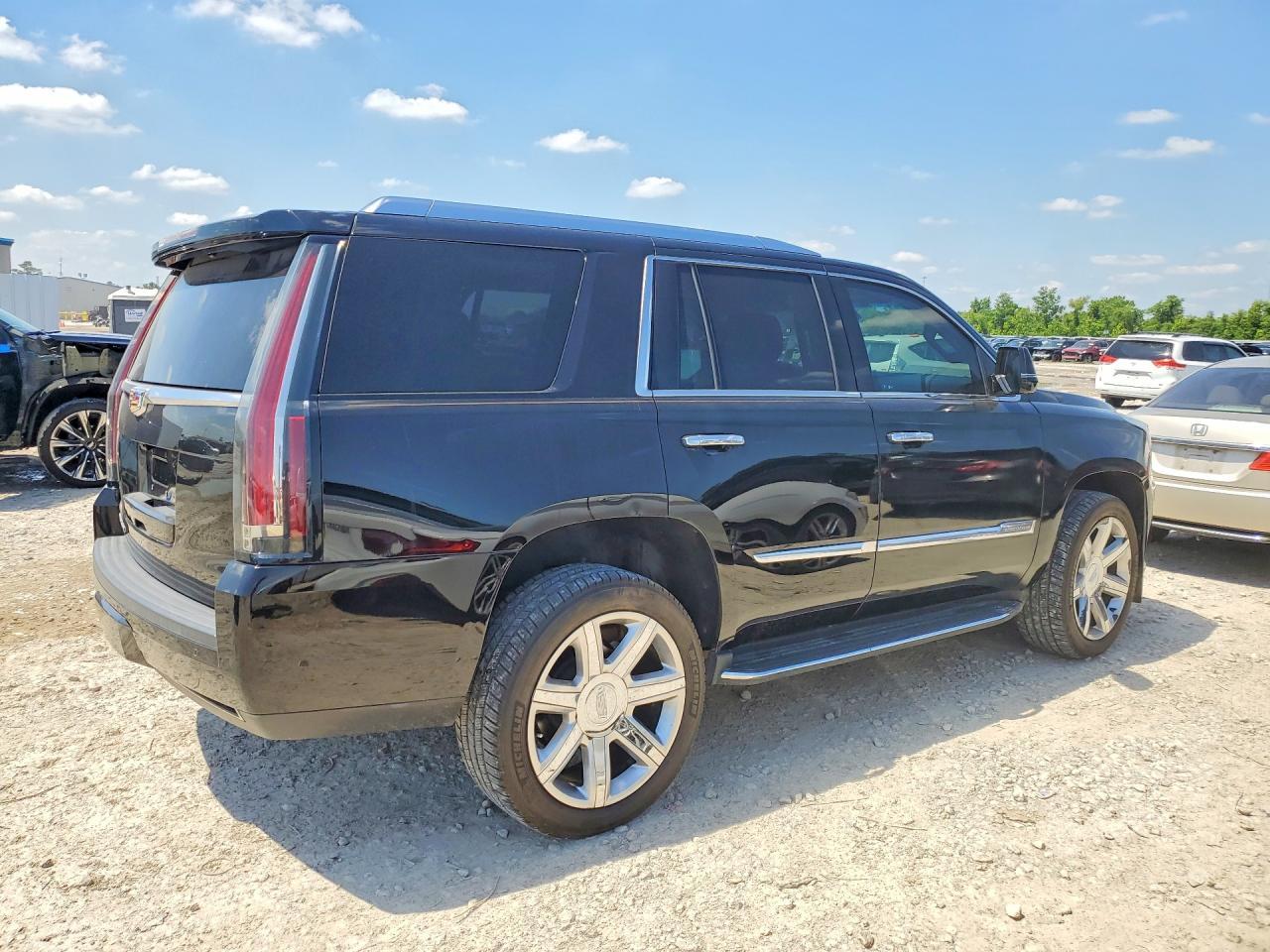 2017 Cadillac Escalade Luxury - Фото 3