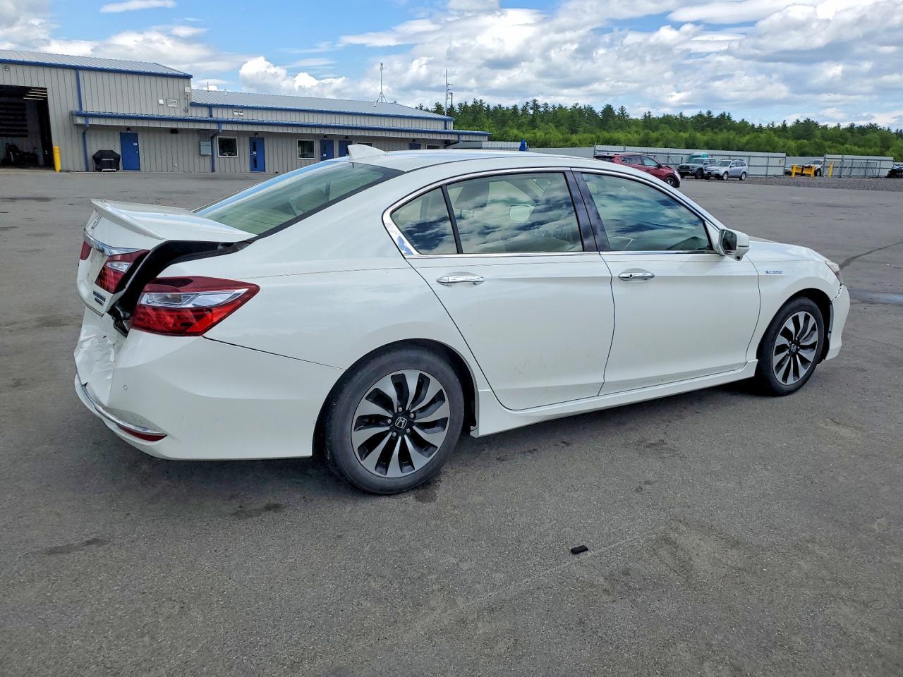 2017 Honda Accord Touring Hybrid - Фото 3