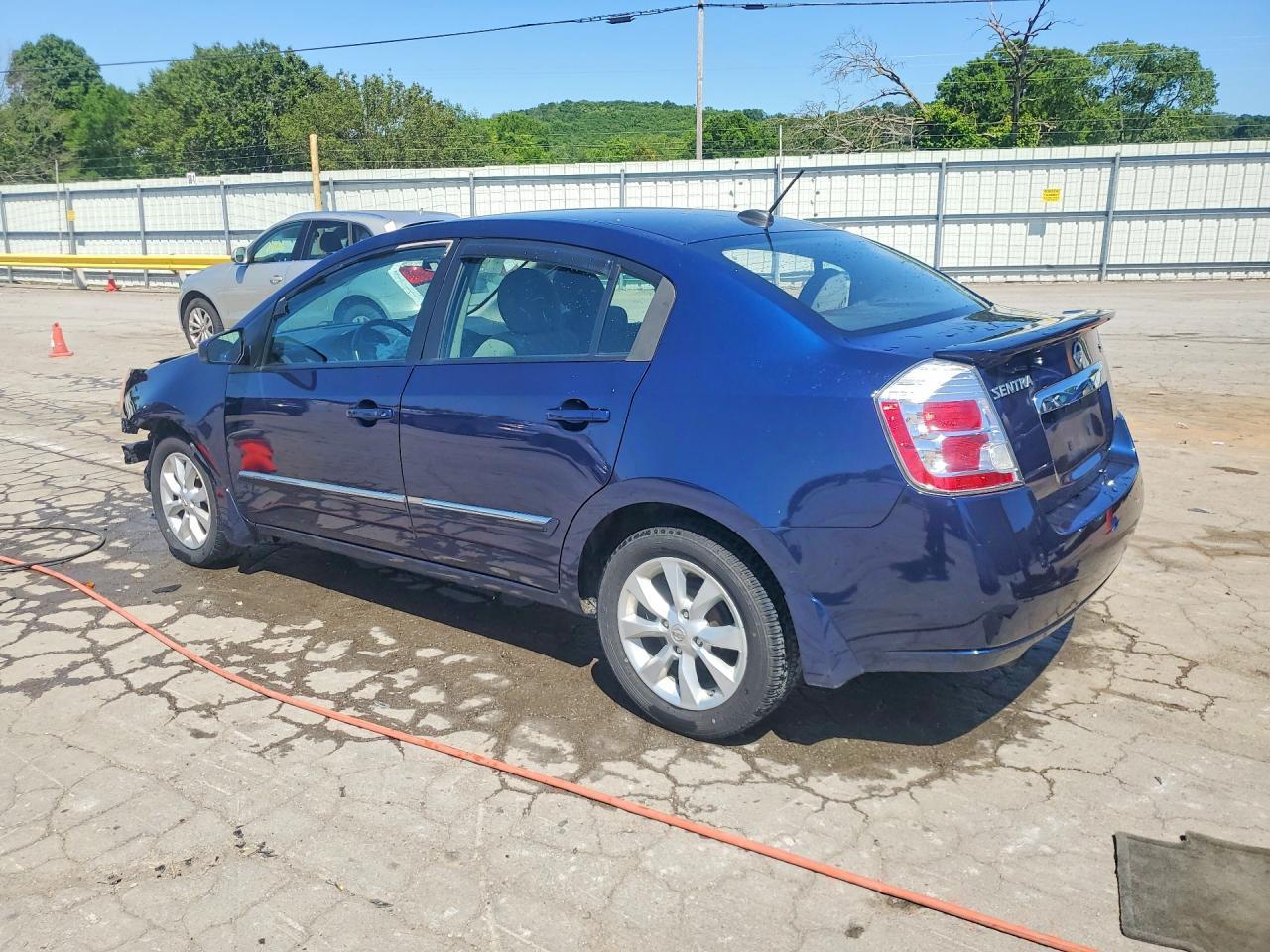 2011 Nissan Sentra 2.0 - Фото 2