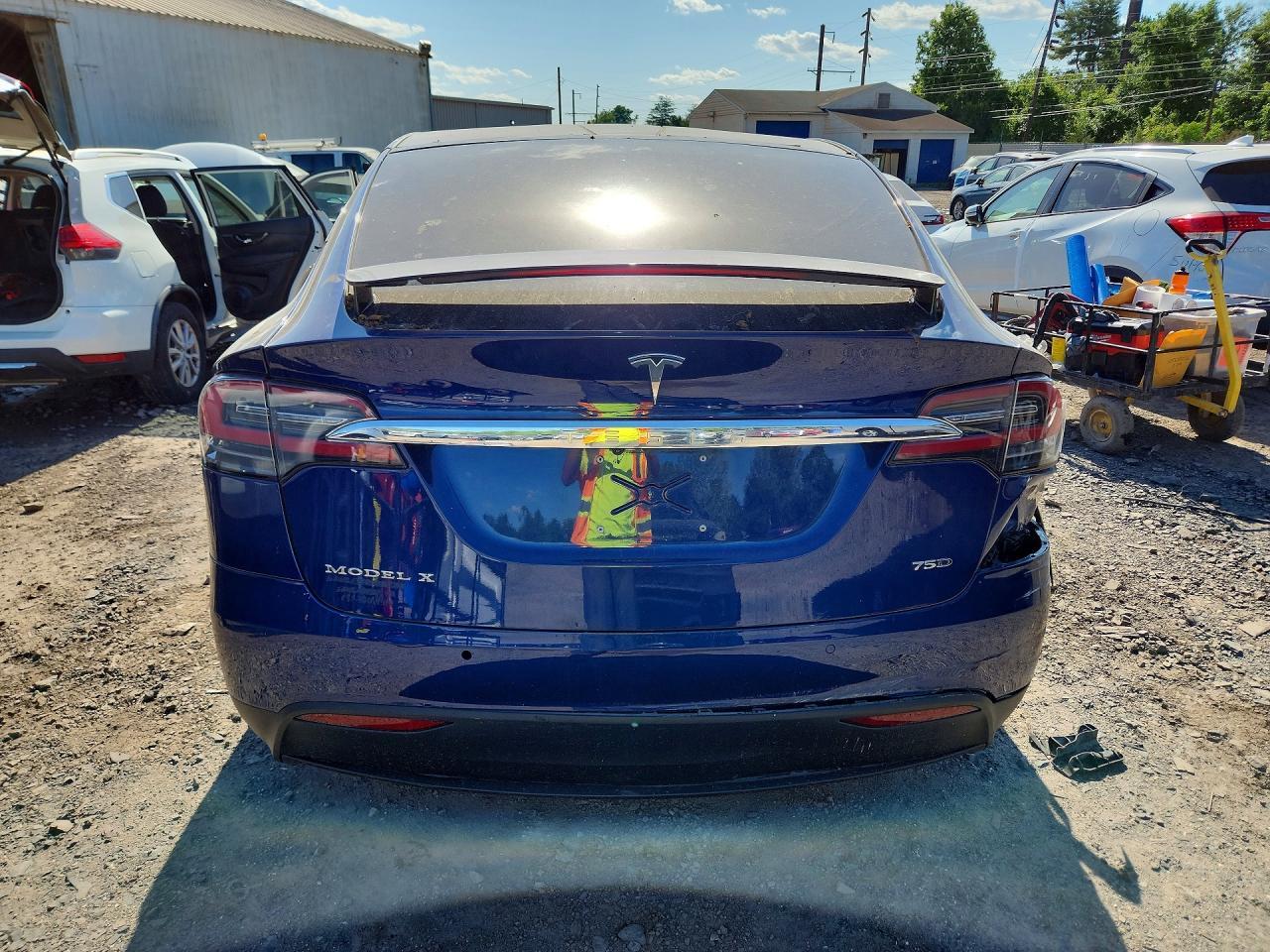 2016 Tesla Model X - Image 6