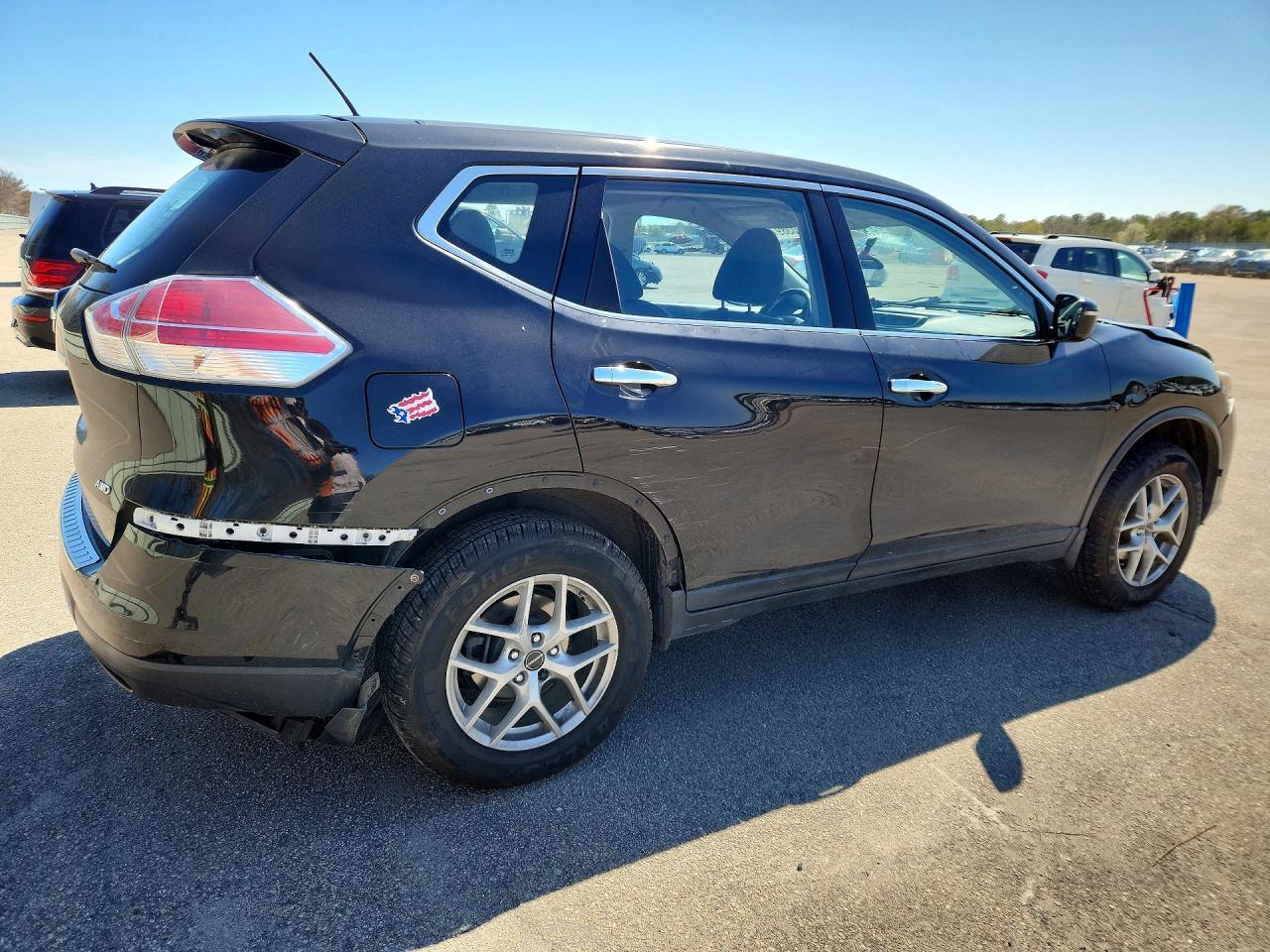 2015 Nissan Rogue S - Фото 3