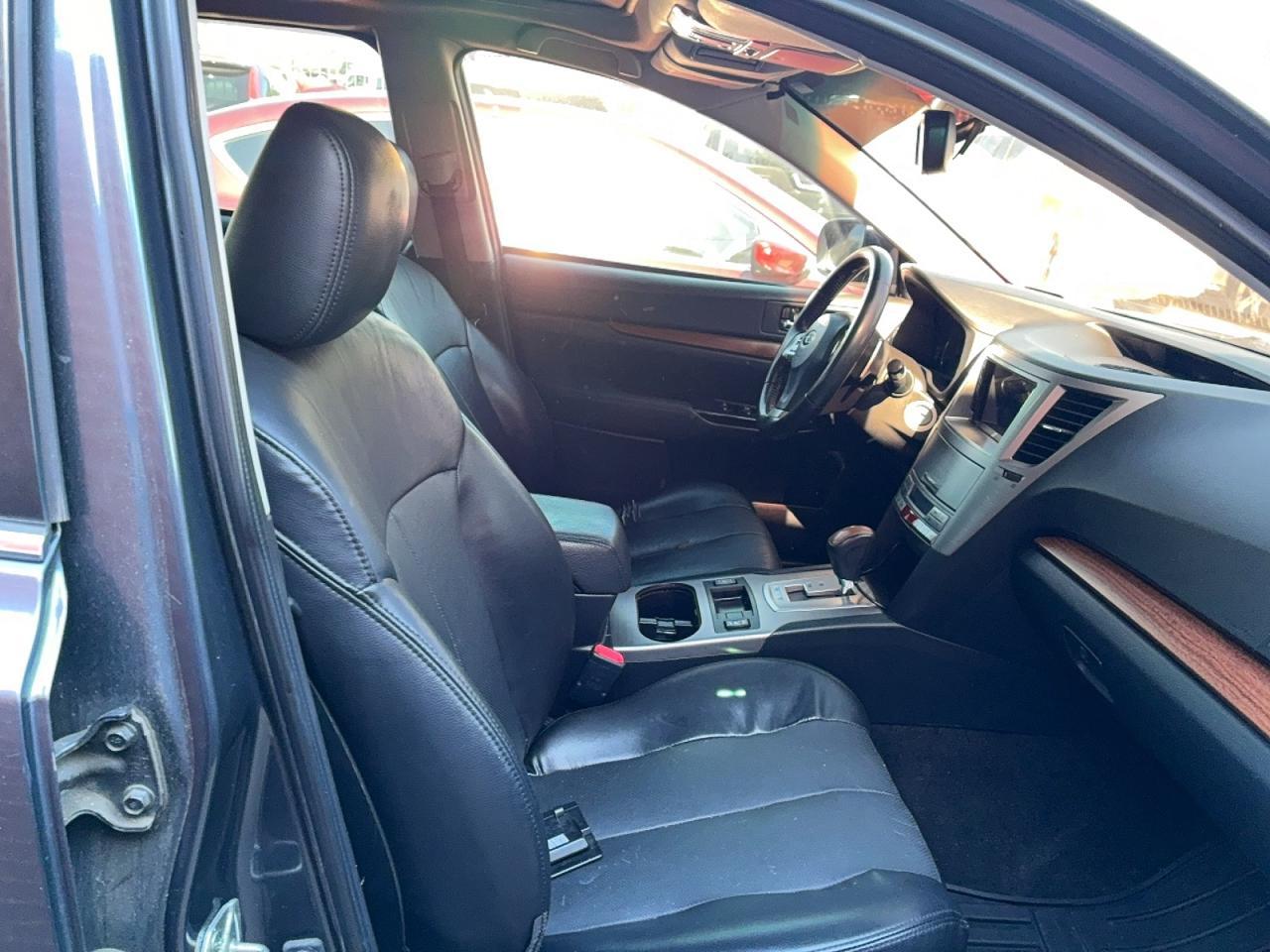 2014 Subaru Outback 2.5I Limited - Image 5