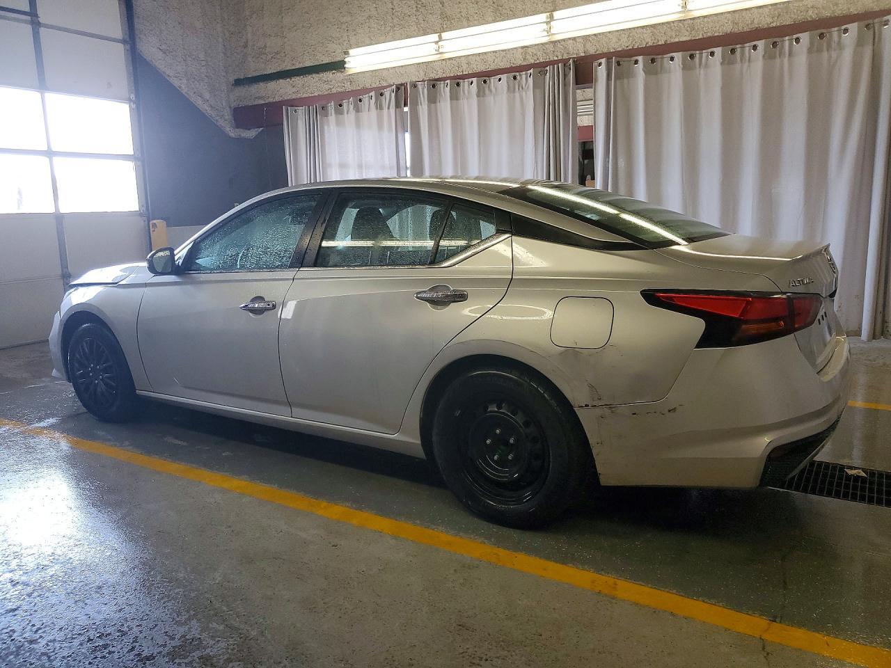 2022 Nissan Altima S - Фото 2