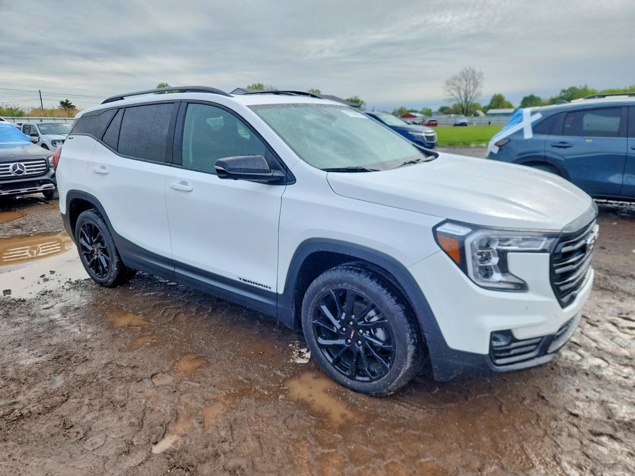 2023 GMC Terrain Slt - Image 4