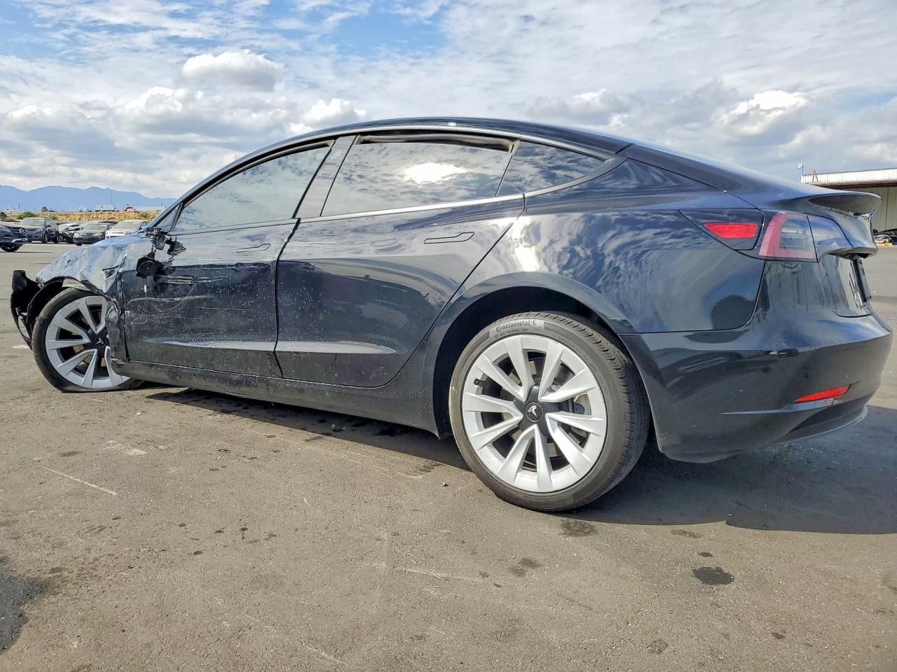 2023 Tesla Model 3 - Image 2