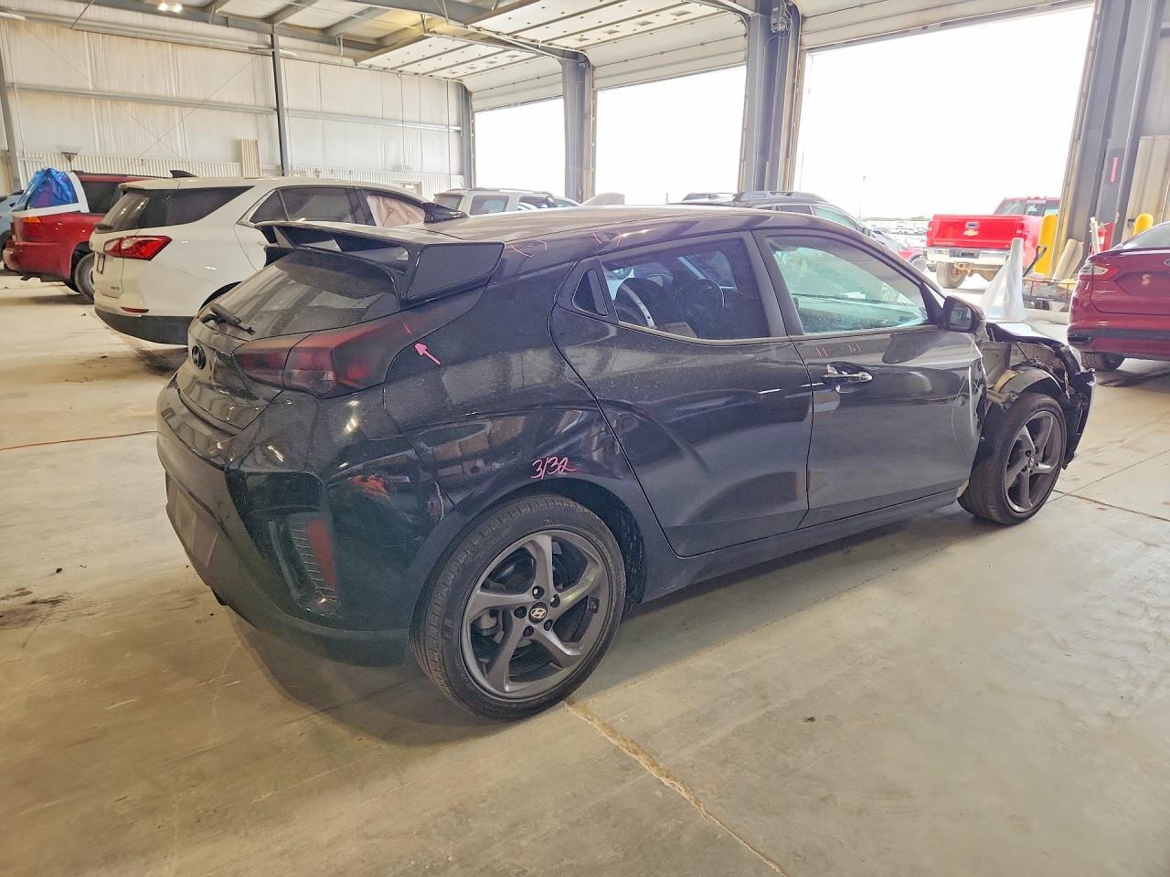 2019 Hyundai Veloster 2.0L - Фото 3