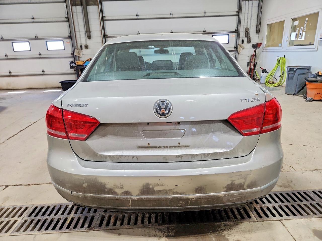 2014 Volkswagen Passat 2.0L Tdi Sel Premium - Image 6