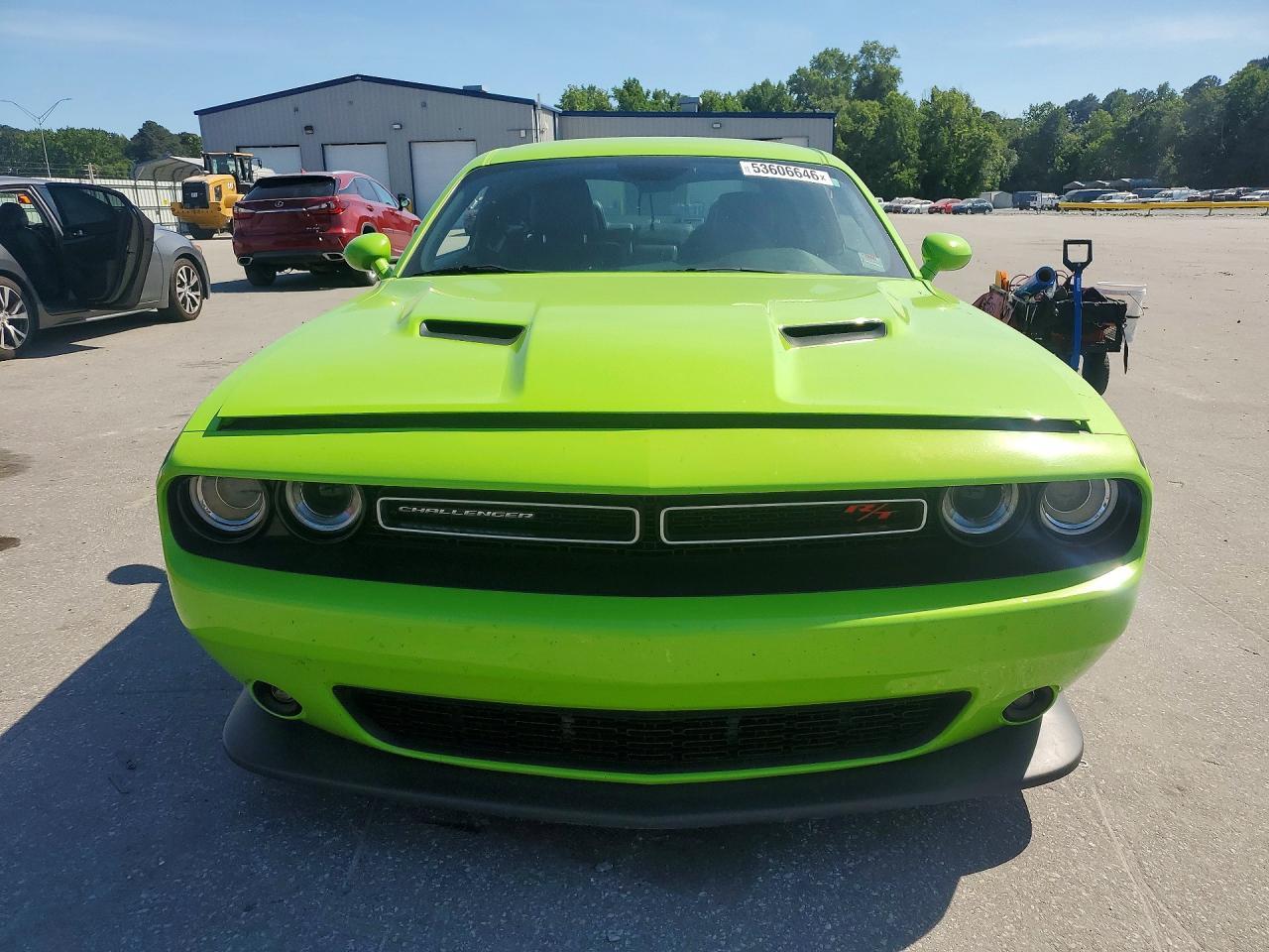 2015 Dodge Challenger R - Image 5