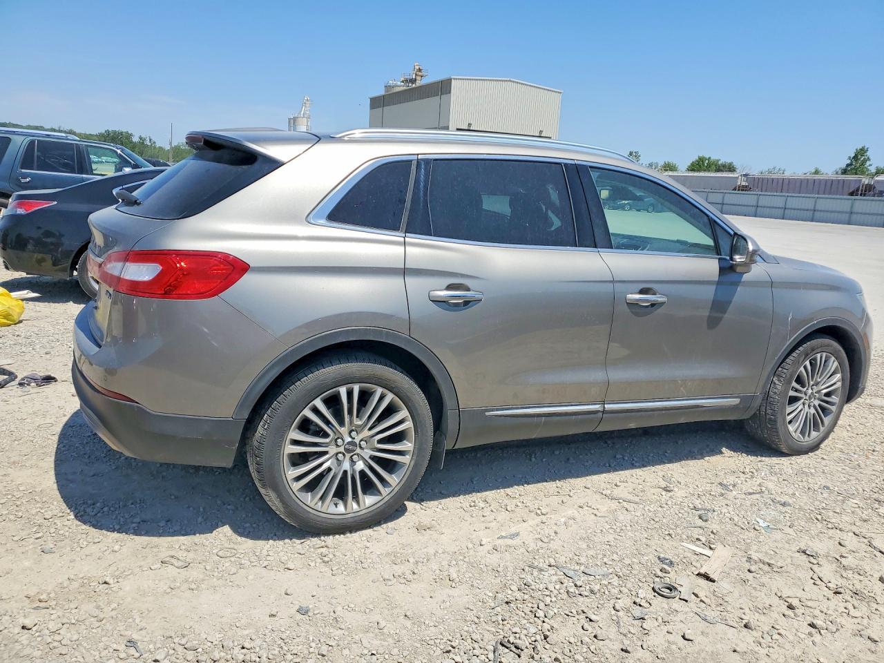 2016 Lincoln Mkx Reserve - Image 3