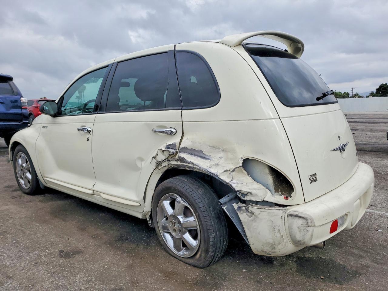 2004 Chrysler Pt Cruiser Limited - Image 2