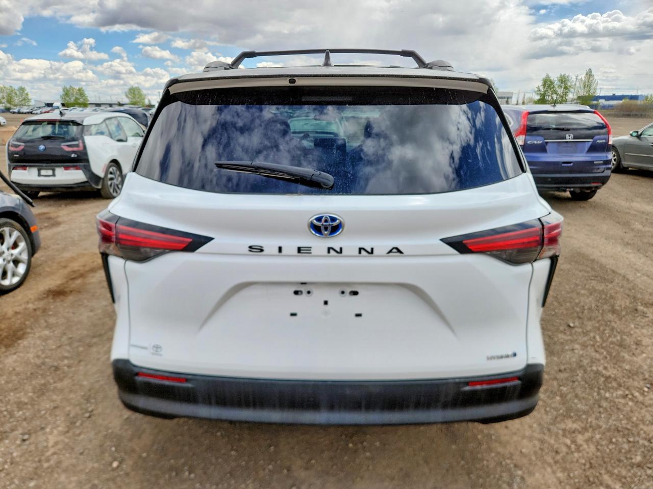 2022 Toyota Sienna - Фото 6