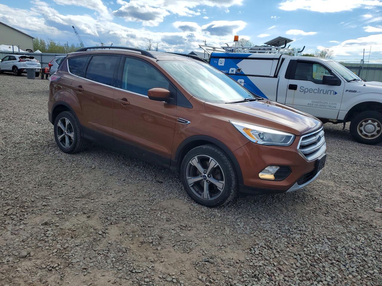 2017 Ford Escape Se - Фото 4