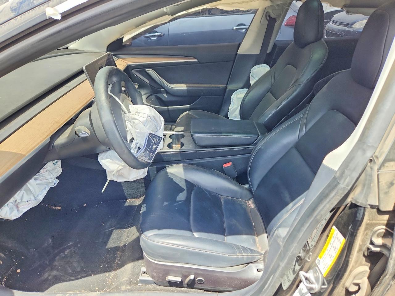 2022 Tesla Model 3 - Image 7