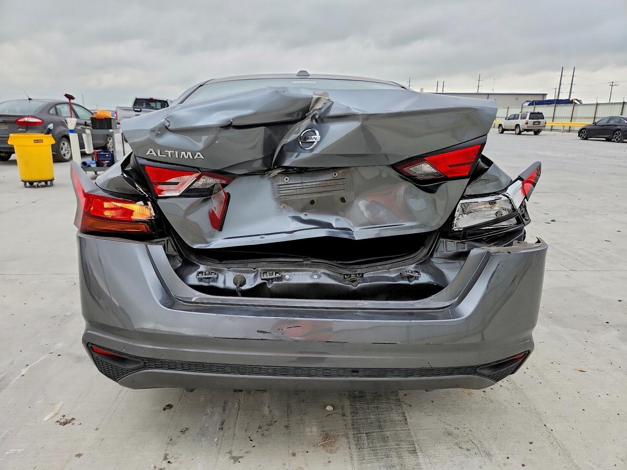 2020 Nissan Altima S - Image 6